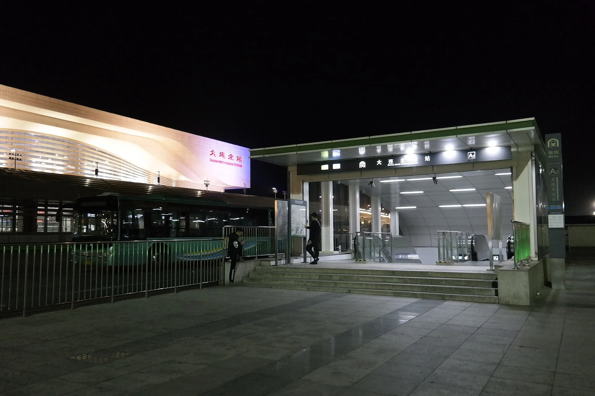 大连北站夜景