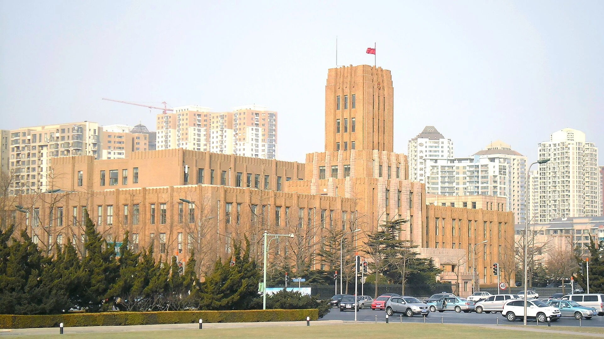 人民广场西南侧的城市建筑