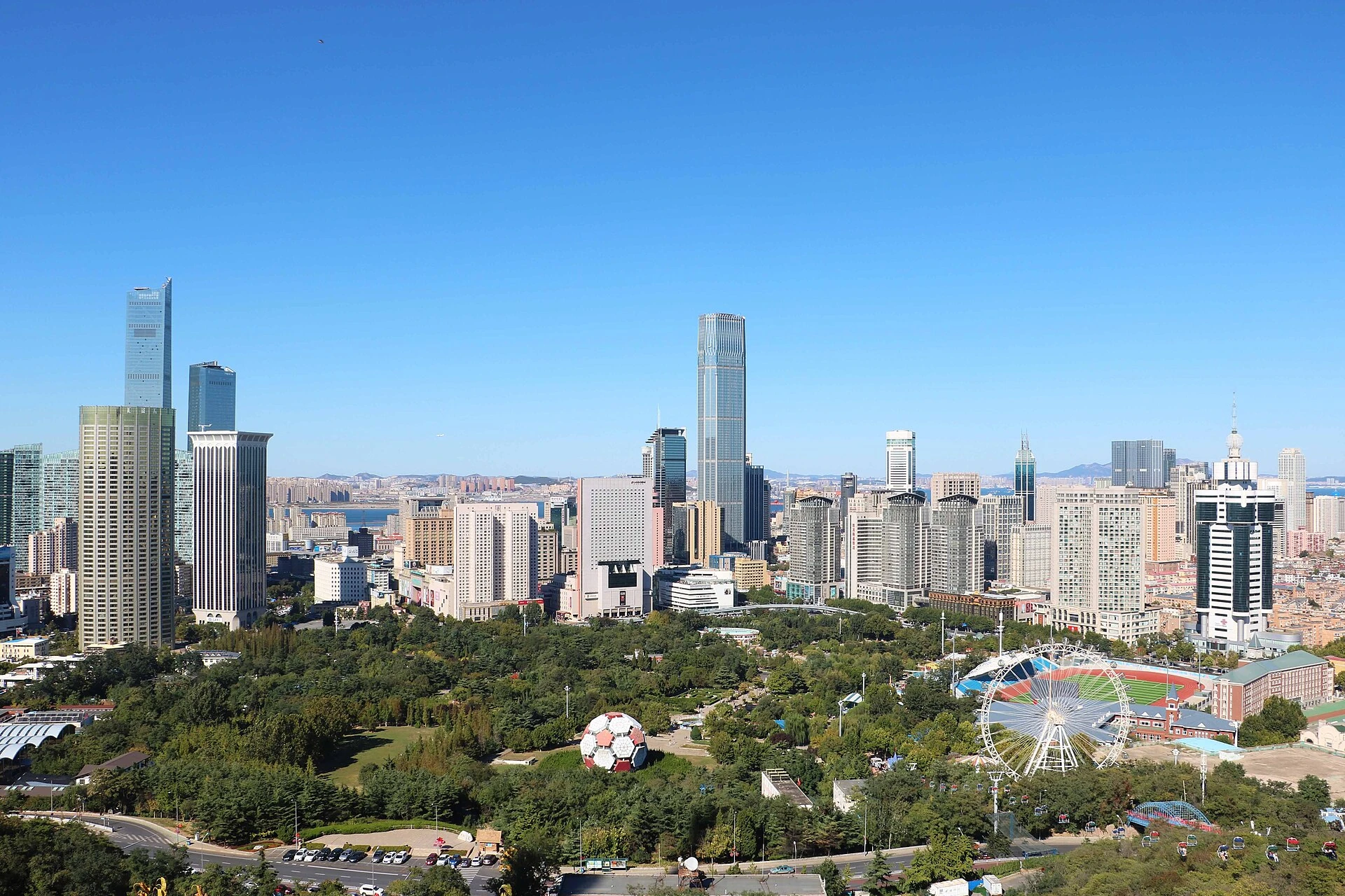 青泥洼桥商圈城市天际线