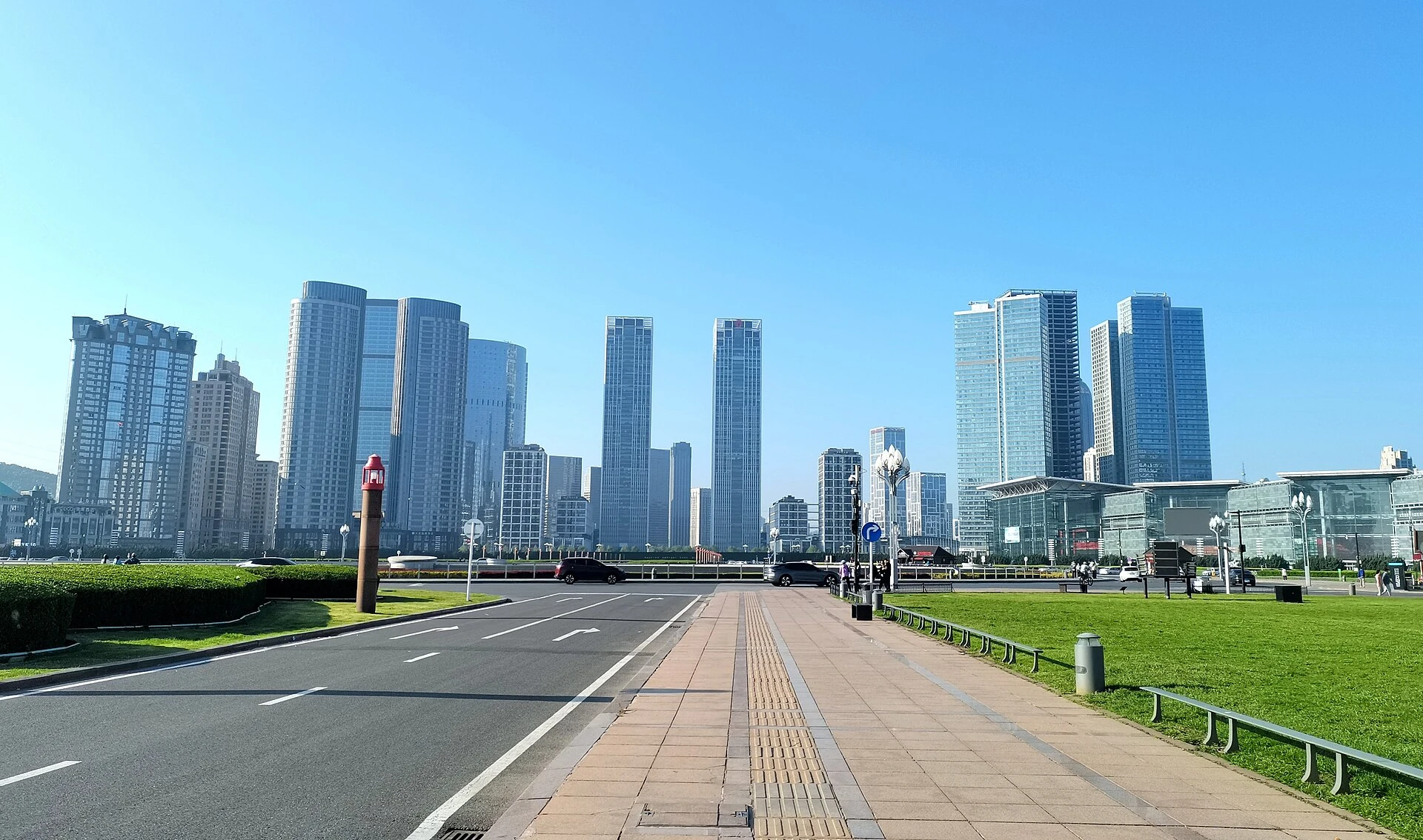 星海广场与滨海城市景观