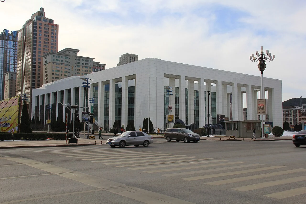 大连博物馆建筑外观（2014年资料照片）