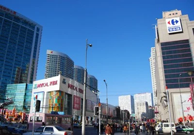 西安路沿线商业街景（历史资料照片）